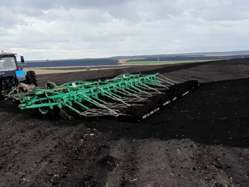 Pre-sowing cultivation 2020. MTZ 1221 tractor and KSP-8 cultivator